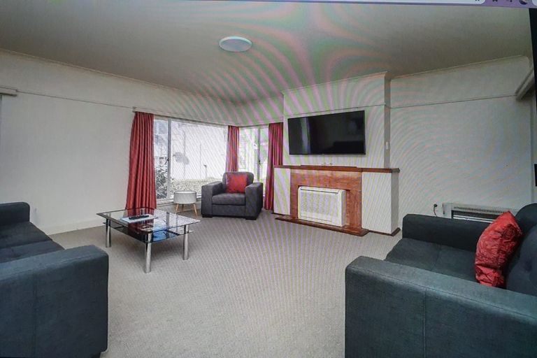 Photo of property in 1-12/48 The Bay Hill, Timaru, 7910