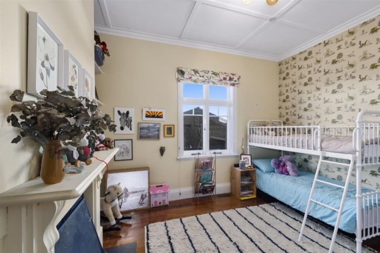 Photo of property in 200 Queen Street, Northcote Point, Auckland, 0627