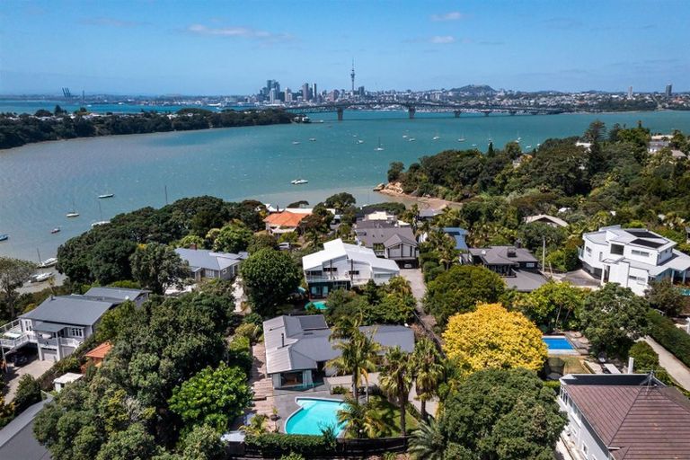 Photo of property in 49 Maritime Terrace, Birkenhead, Auckland, 0626