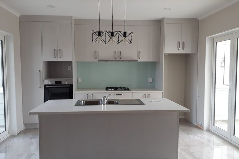 Photo of property in 10 Saddleback Crescent, Papakura, 2110