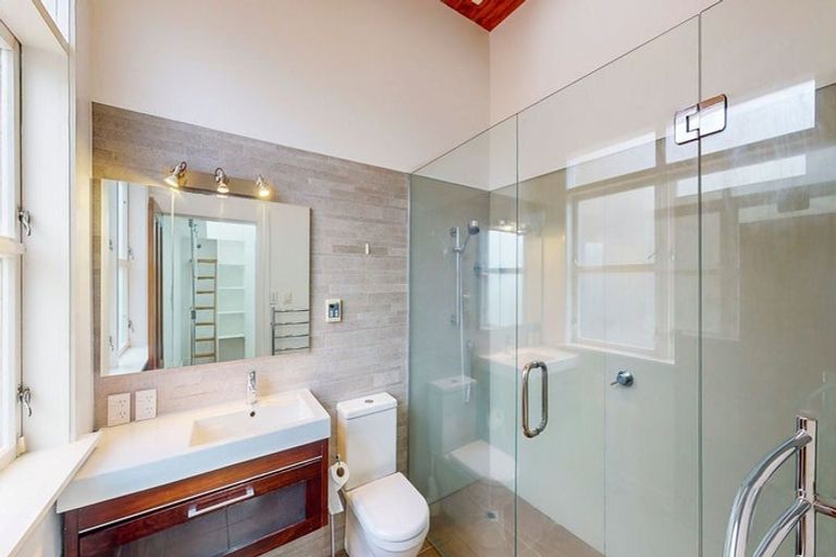 Photo of property in 53 Bidwill Street, Mount Cook, Wellington, 6021