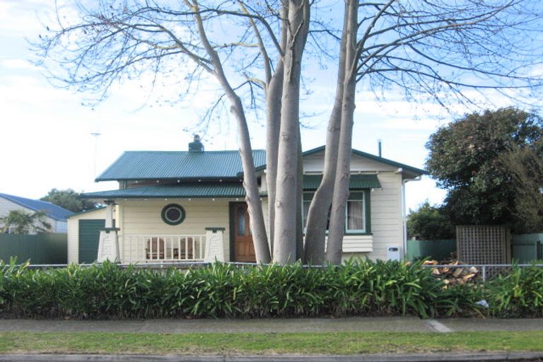 Photo of property in 704 Victoria Street, Parkvale, Hastings, 4122