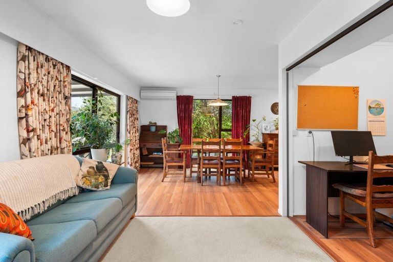 Photo of property in 34 Milton Terrace, Picton, 7220