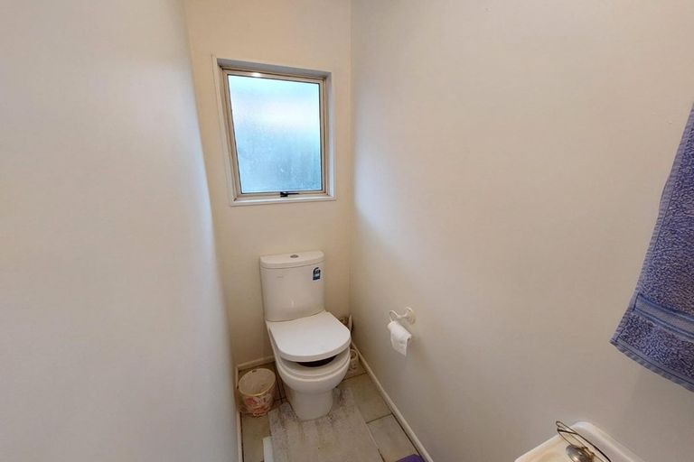 Photo of property in 723c Te Atatu Road, Te Atatu Peninsula, Auckland, 0610