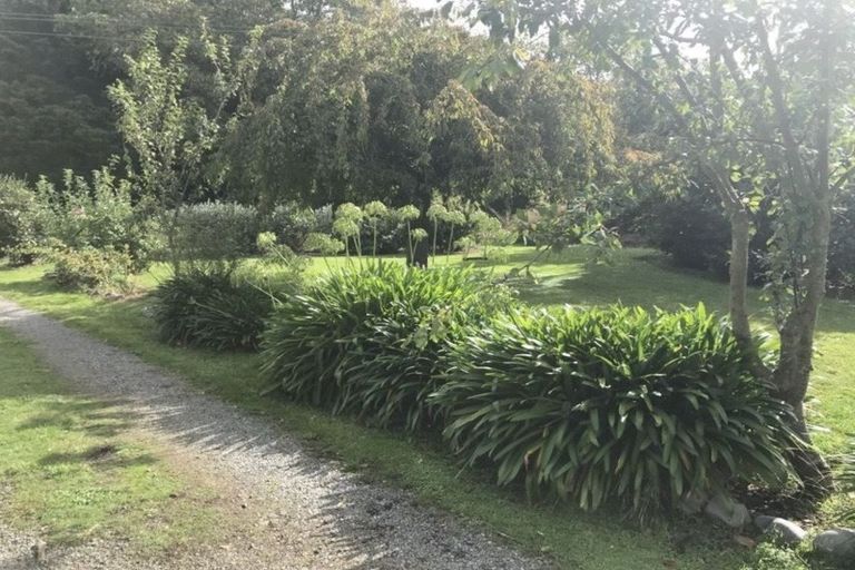 Photo of property in 116 Western Valley Road, Little River, 7591