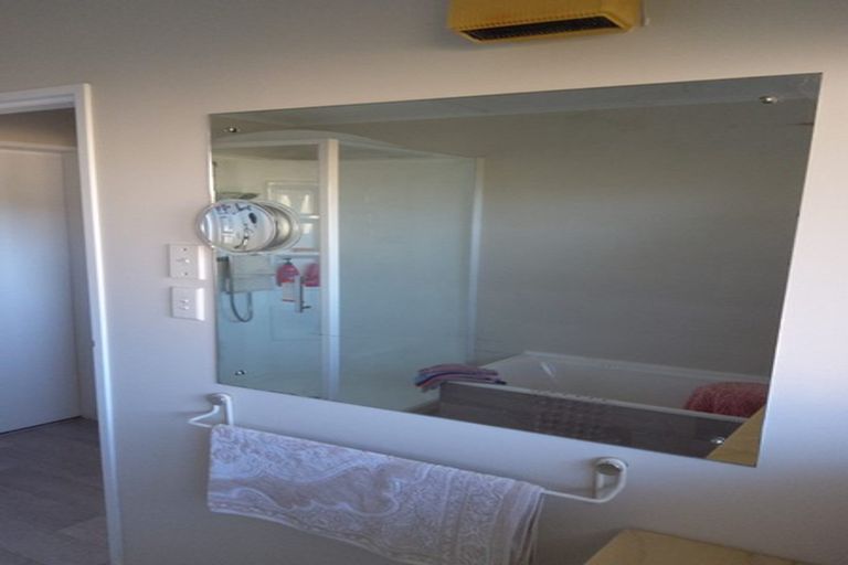 Photo of property in 29 Bonar Street, Ross, 7812