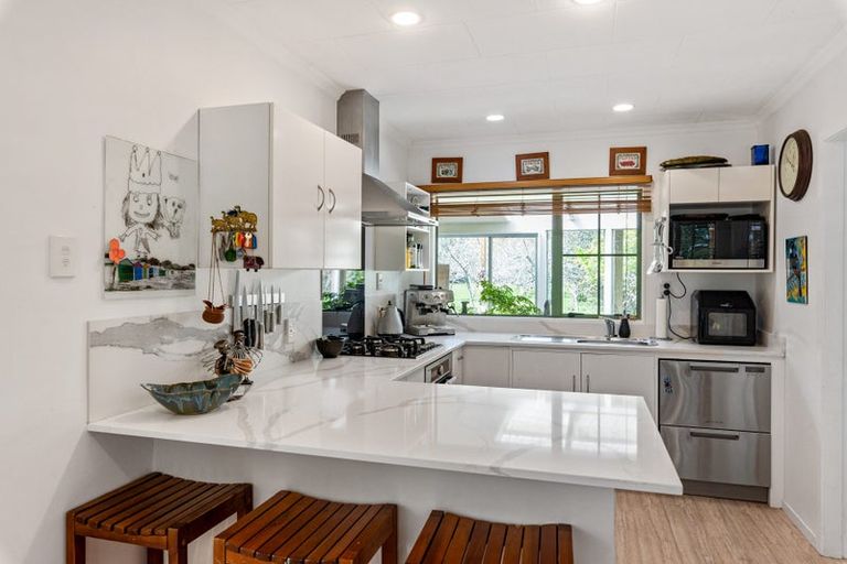 Photo of property in 35 Whelans Road, Levin, 5571