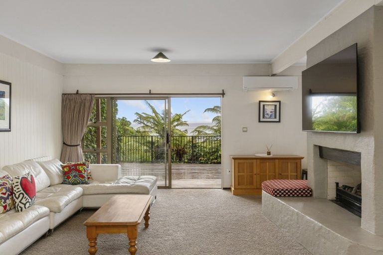 Photo of property in 817 Acacia Bay Road, Acacia Bay, Taupo, 3330