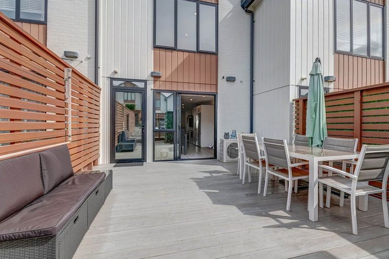 Photo of property in 4 Orca Drive, Stanmore Bay, Whangaparaoa, 0932