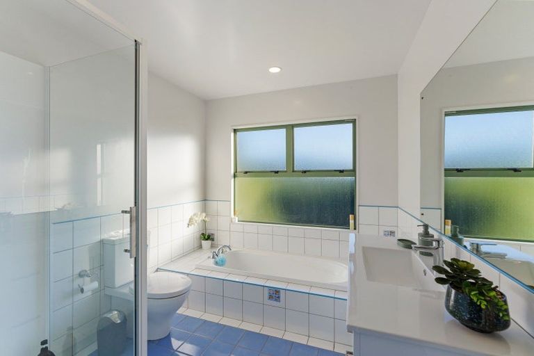 Photo of property in 80 Greendale Drive, Otaihanga, Paraparaumu, 5036