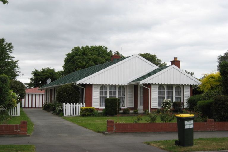 Photo of property in 28 Deepdale Street, Burnside, Christchurch, 8053