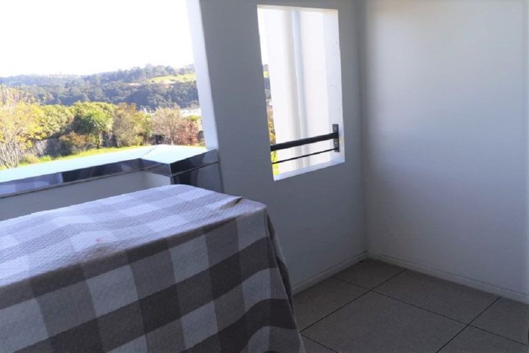 Photo of property in 7e/60 Masons Road, Oteha, Auckland, 0632