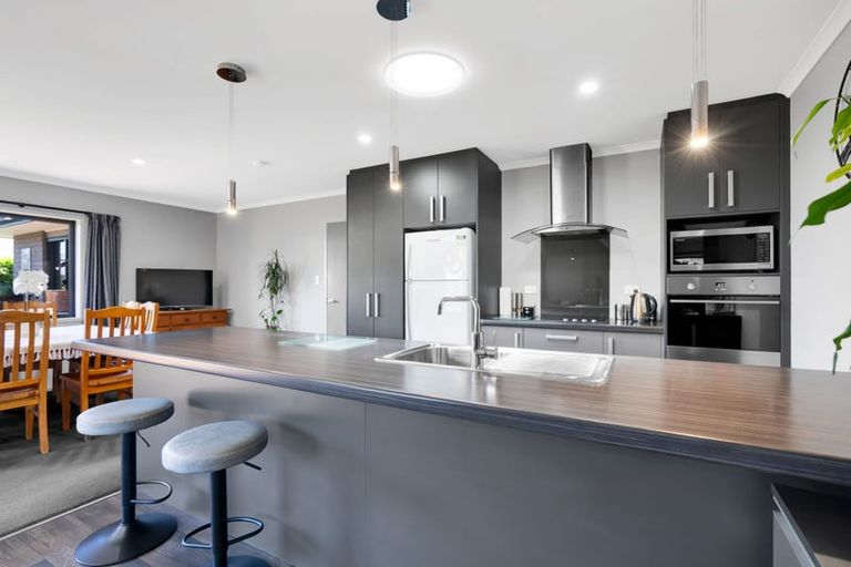 Photo of property in 20a Estate Grove, Inglewood, 4330