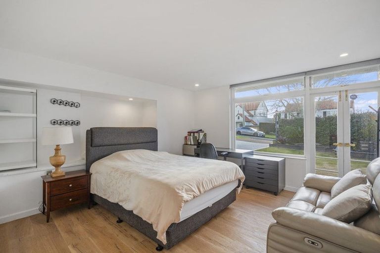 Photo of property in 27 Palmer Crescent, Mission Bay, Auckland, 1071