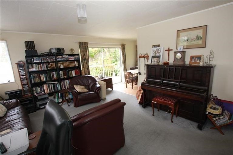 Photo of property in 19 Glenfinn Place, Massey, Auckland, 0614