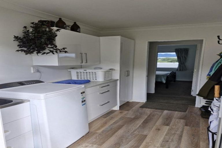 Photo of property in 17 Maui Place, Spotswood, New Plymouth, 4310