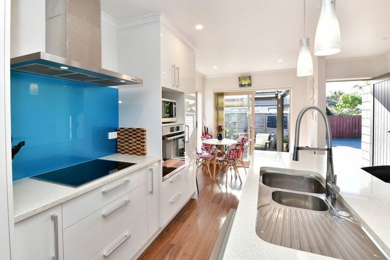 Photo of property in 43a Doment Crescent, Orewa, 0931