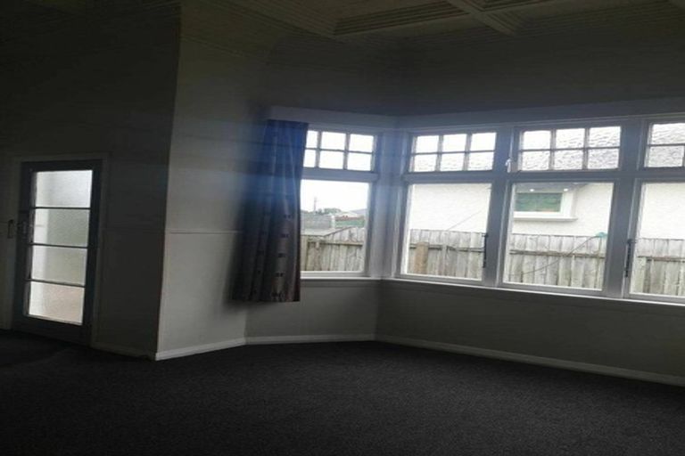 Photo of property in 6 Caius Avenue, Gonville, Wanganui, 4501