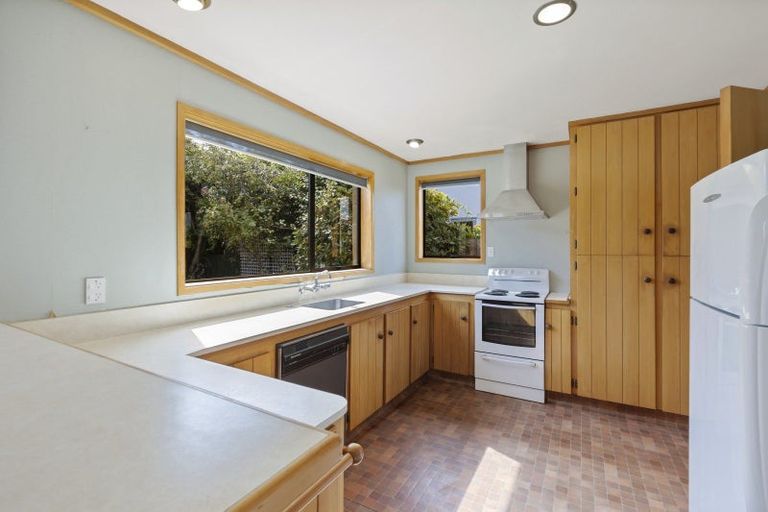 Photo of property in 16 Oregon Drive, Kelvin Heights, Queenstown, 9300