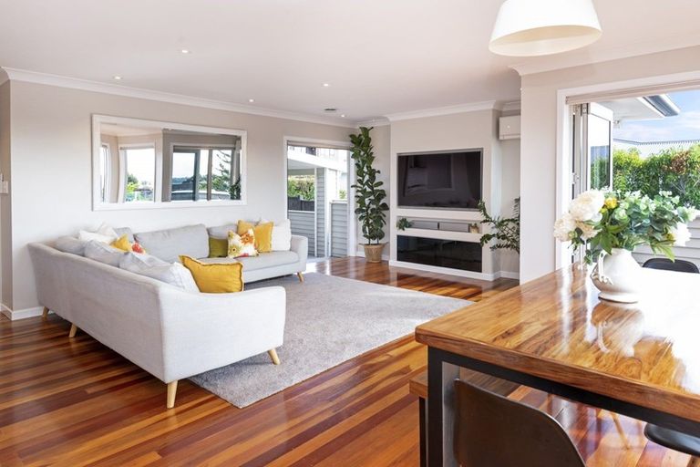 Photo of property in 78 Alexander Street, Cockle Bay, Auckland, 2014