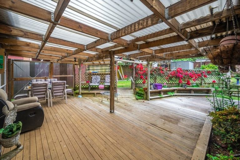 Photo of property in 3 Simon Owen Place, Golflands, Auckland, 2013