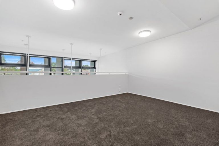 Photo of property in 17f/30 Westward Ho, Glen Eden, Auckland, 0602