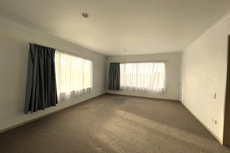 Photo of property in 71 Wayne Francis Drive, Flat Bush, Auckland, 2016