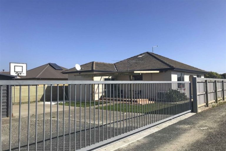 Photo of property in 48 Brown Street, Strathern, Invercargill, 9812