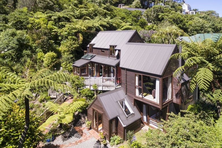 Photo of property in 30 Delhi Crescent, Khandallah, Wellington, 6035