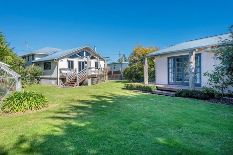 Photo of property in 47 Te Moana Road, Waikanae Beach, Waikanae, 5036