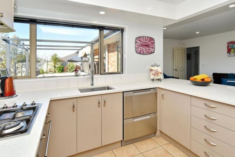 Photo of property in 92 Charles Street, Rangiora, 7400