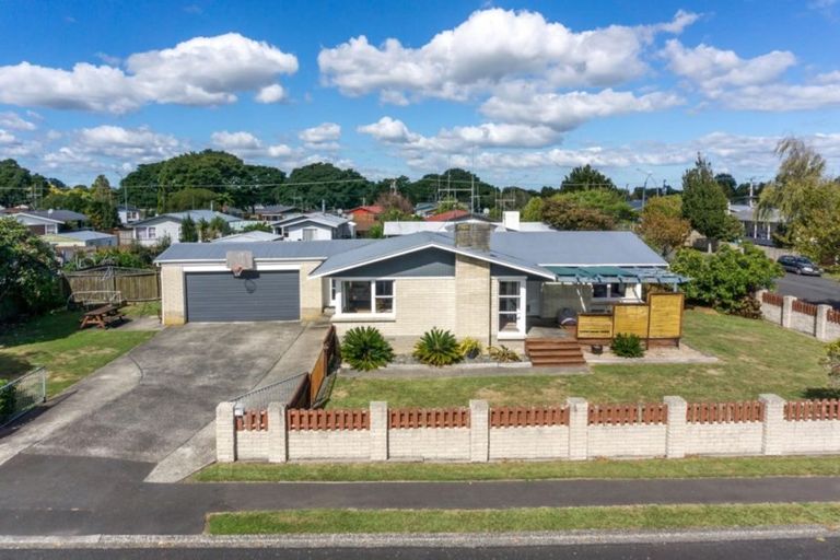 Photo of property in 2 Katherine Place, Melville, Hamilton, 3206