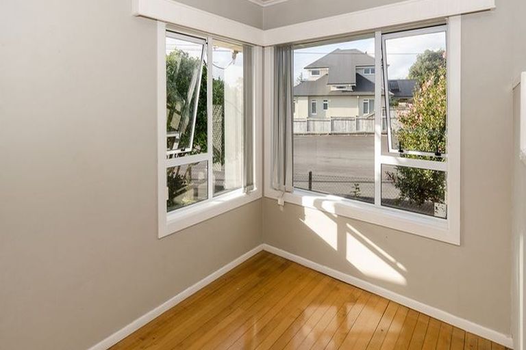 Photo of property in 46 Queen Street, Papakura, 2110