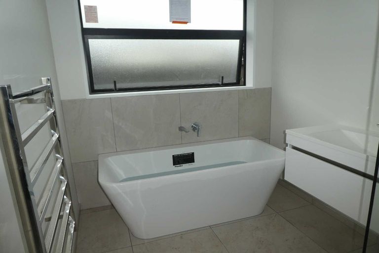 Photo of property in 12 Broadway Parade, Rolleston, 7615