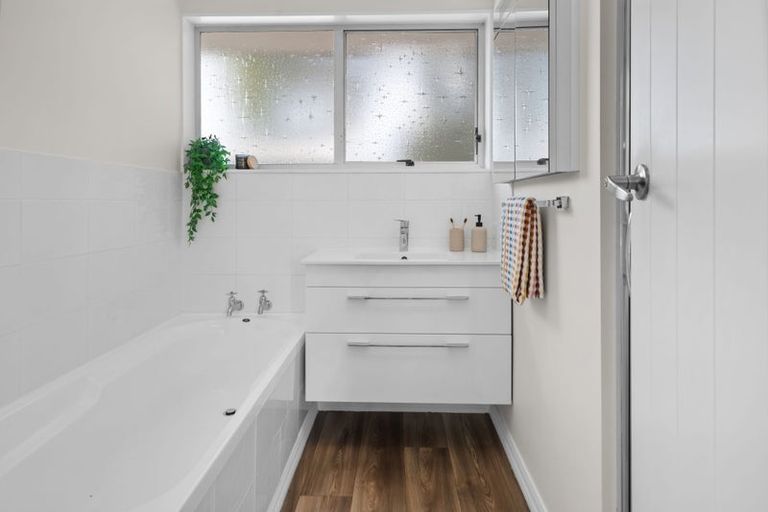 Photo of property in 56 Charnwood Crescent, Bishopdale, Christchurch, 8051