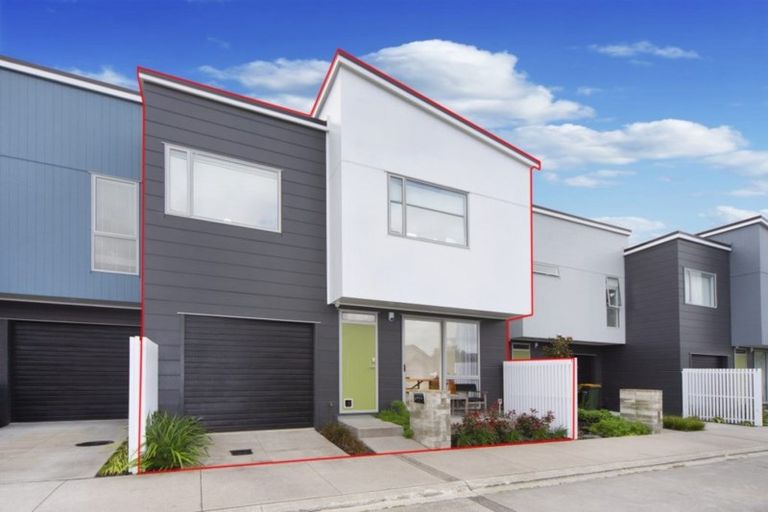 Photo of property in 6 Weta Road, Hobsonville, Auckland, 0616