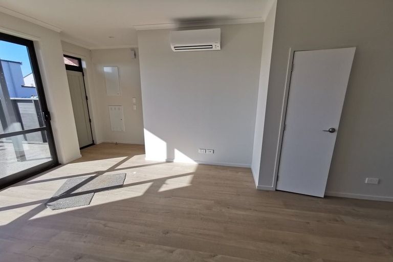 Photo of property in 46 Walter Merton Road, Hobsonville, Auckland, 0616