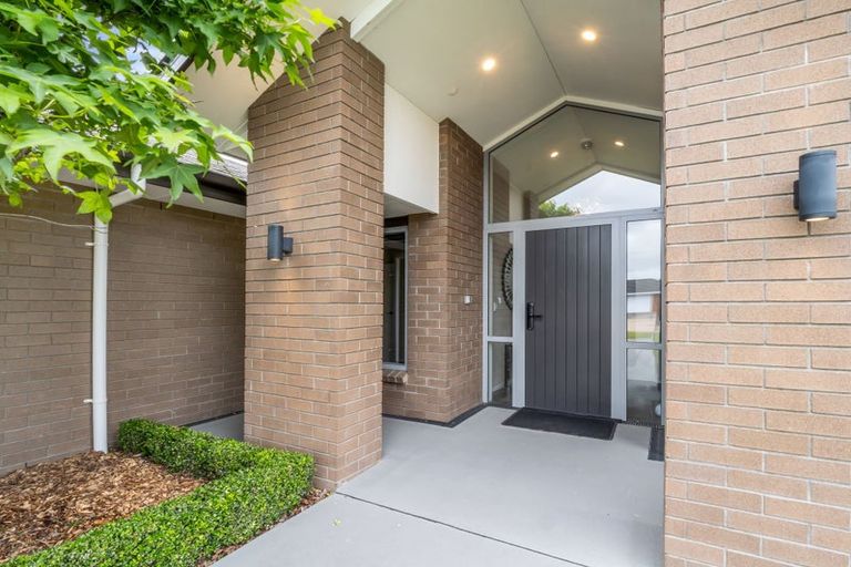 Photo of property in 3 Crabapple Close, Milson, Palmerston North, 4414