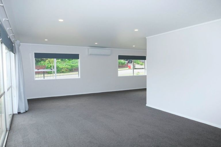 Photo of property in 50 Queens Road, Glen Avon, New Plymouth, 4312