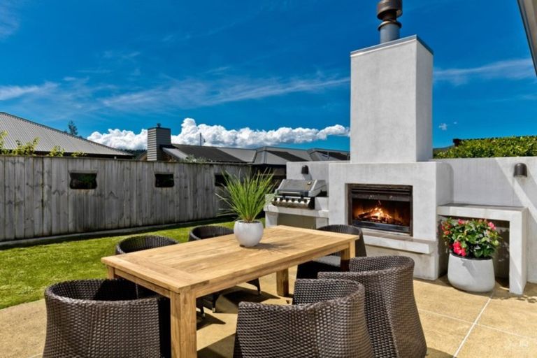 Photo of property in 10 Maple Lane, Huapai, Kumeu, 0810