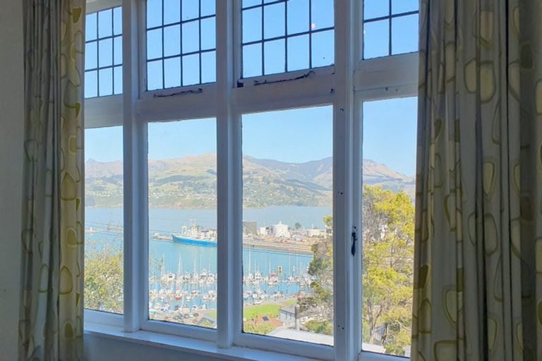 Photo of property in 28 Cunningham Terrace, Lyttelton, 8082