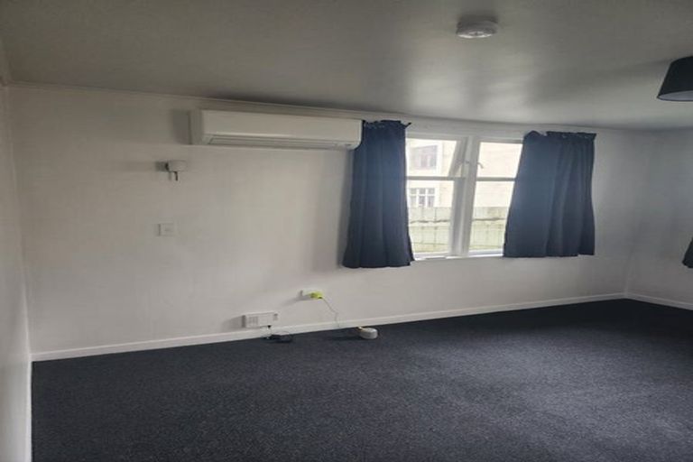 Photo of property in 1 Baring Street, Oriental Bay, Wellington, 6011