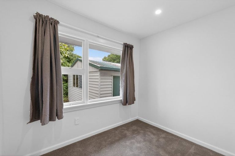 Photo of property in 70 Niven Street, Avondale, Christchurch, 8061