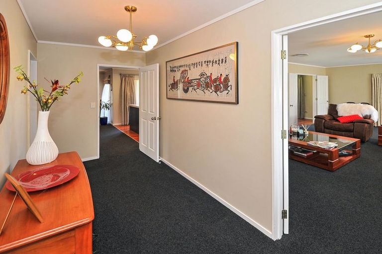 Photo of property in 3 Glenross Drive, Wattle Downs, Auckland, 2103