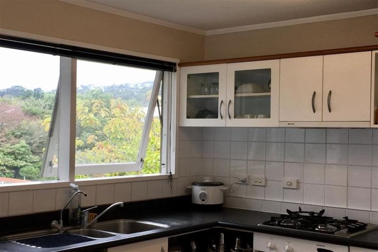 Photo of property in 15 Goddard Grove, Churton Park, Wellington, 6037