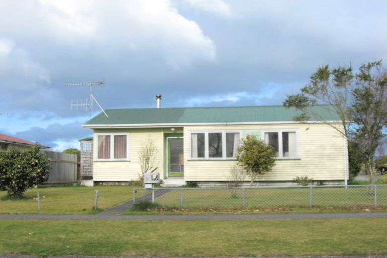 Photo of property in 76 Te Rangitautahanga Road, Turangi, 3334