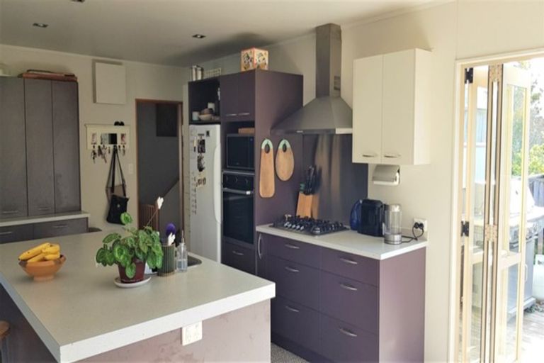 Photo of property in 2 Ross Street, Onerahi, Whangarei, 0110