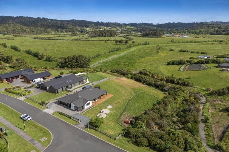 Photo of property in 22 Awatiro Drive, Kaukapakapa, 0871