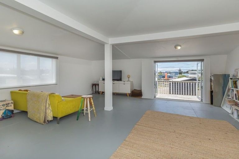 Photo of property in 14 Hunia Terrace, Himatangi Beach, Foxton, 4891