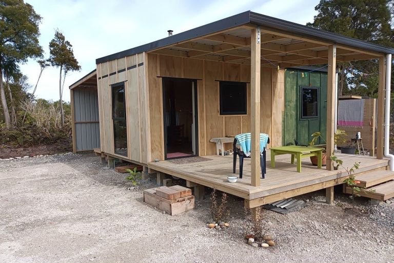 Photo of property in 902 Cape Foulwind Road, Cape Foulwind, 7892